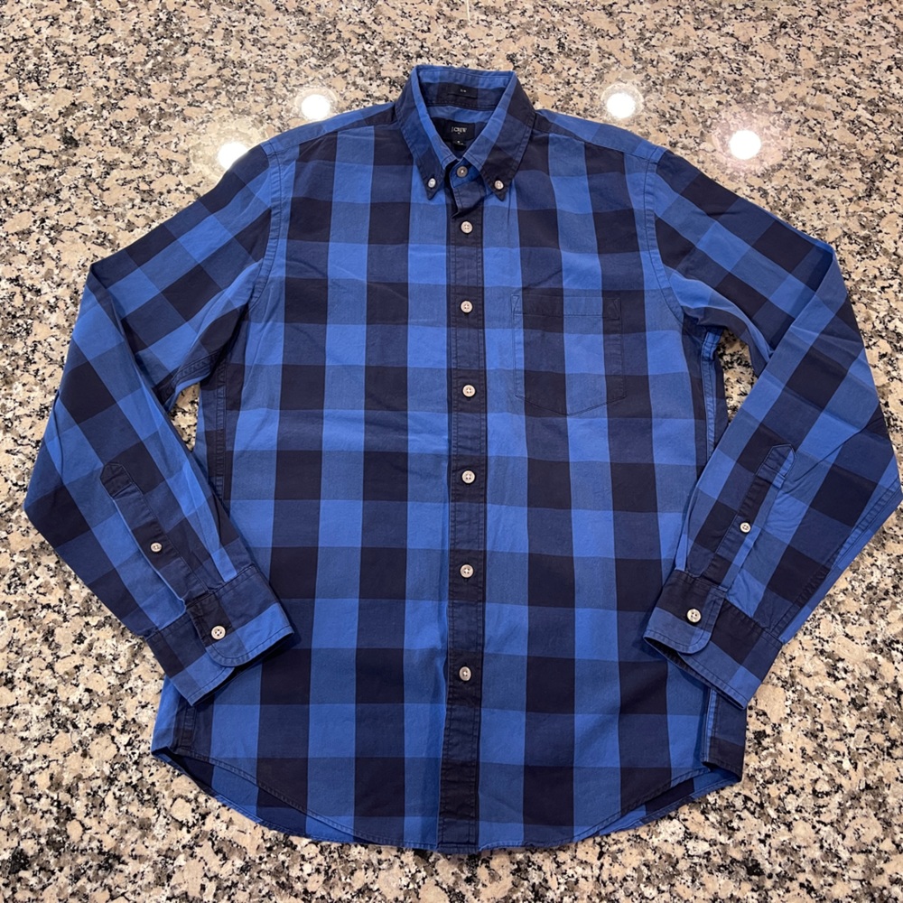 J. CREW Men’s Plaid Button Down Shirt - Size Medium - Good Condition!